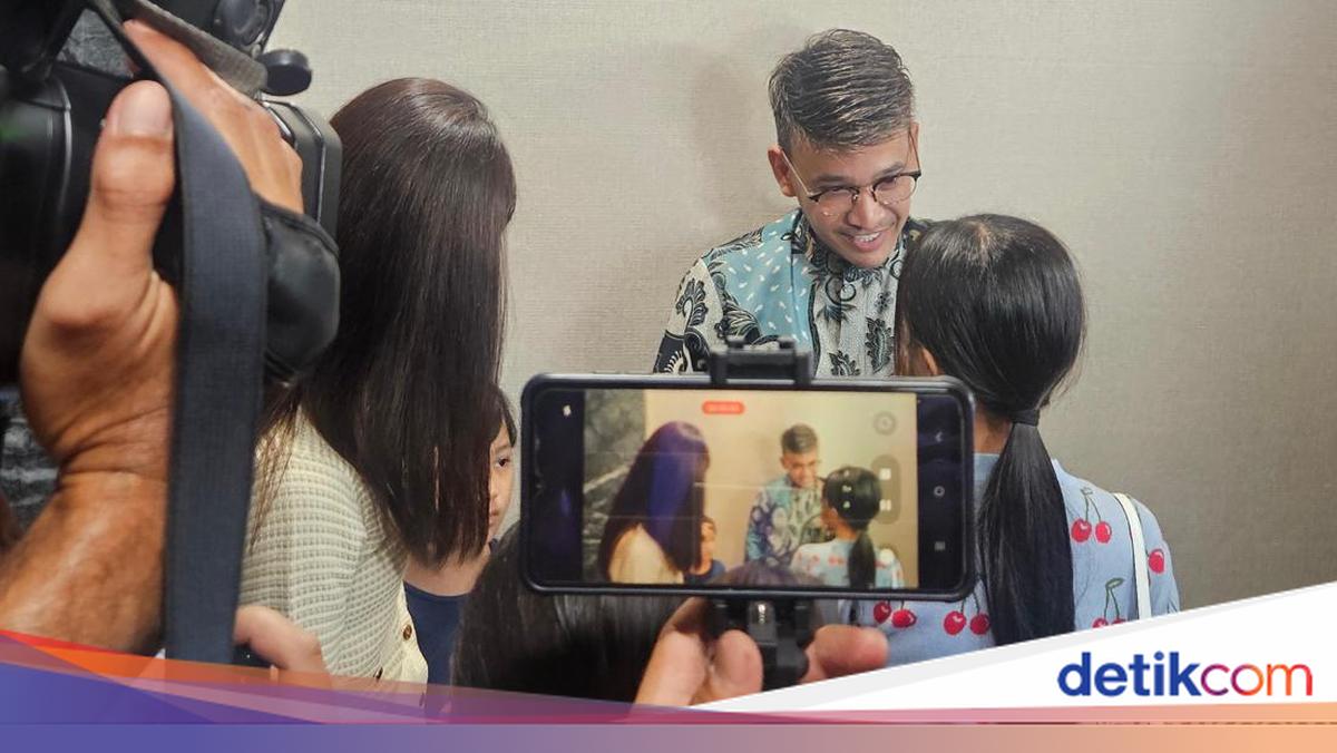 Momen Emosional Ruben Onsu Bertemu Thalia dan Thania Sebelum Berangkat Umrah